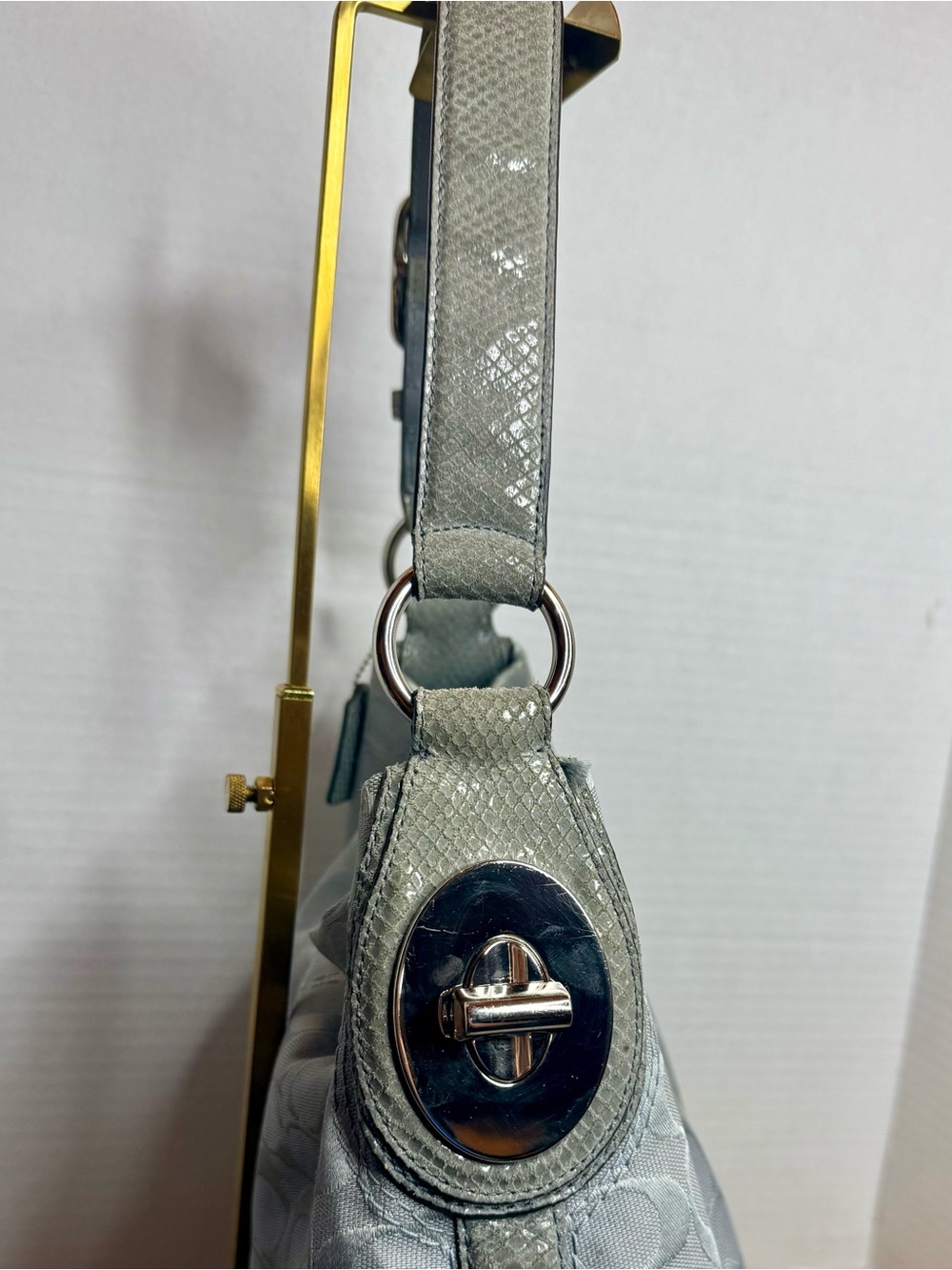 Coach F16538 Signature Jacquard Hobo Shoulder Bag Silver Gray Lilac Lining VGUC - Picture 3 of 10